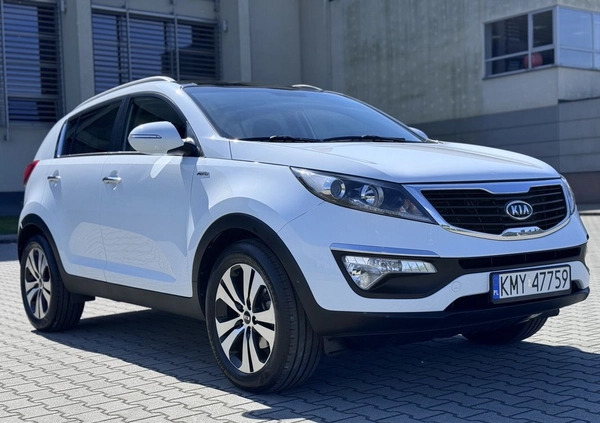 Kia Sportage cena 49900 przebieg: 111300, rok produkcji 2012 z Myślenice małe 379